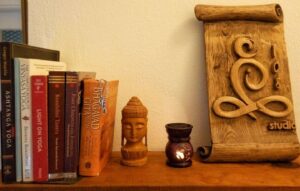 studio108_shelf